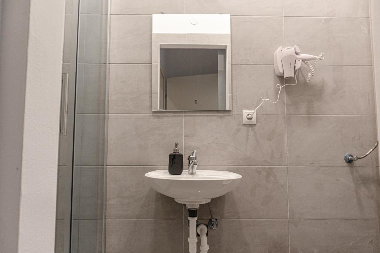 Classy 2Br Apt. W/ Exclusive Location Near Akh Vienna Exterior photo
