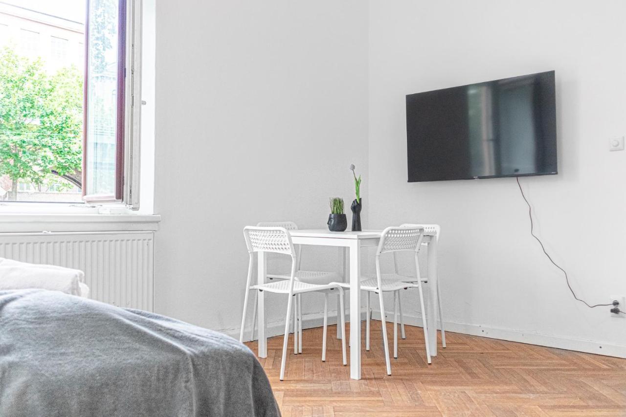 Classy 2Br Apt. W/ Exclusive Location Near Akh Vienna Exterior photo